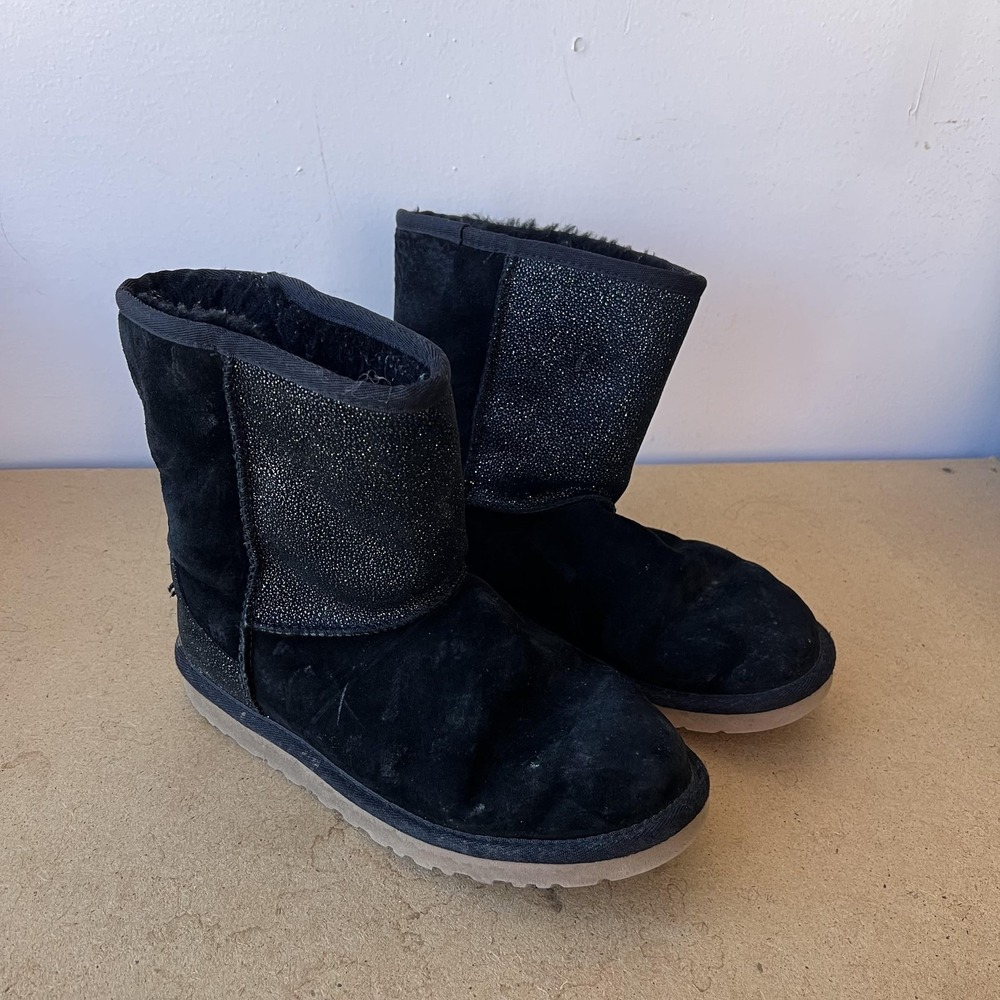 UGG Classic Short Boots Womens Black‎ Suede Shearling Glitter Mid Calf Fur Lined
